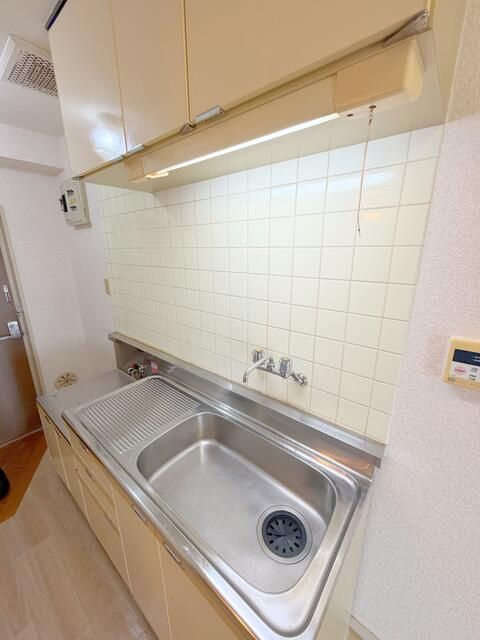 足立区大谷田４丁目の賃貸マンションのキッチン