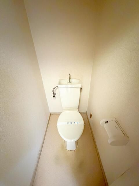 足立区大谷田４丁目の賃貸マンションのトイレ
