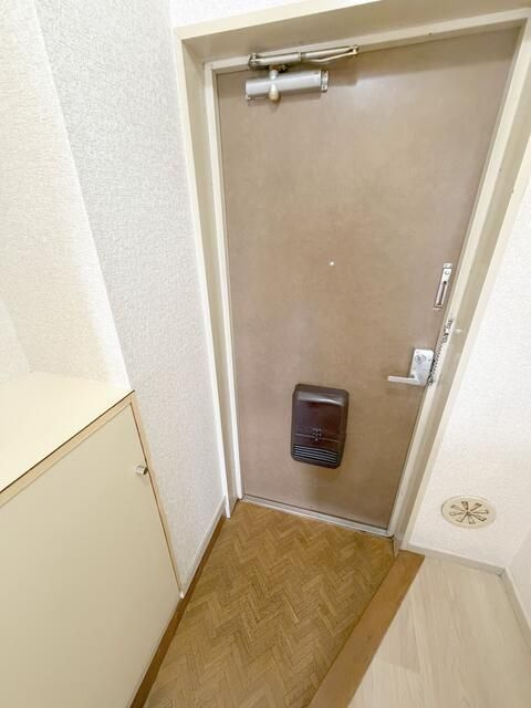 足立区大谷田４丁目の賃貸マンションの玄関