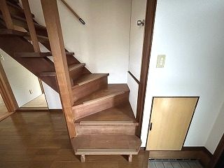 渡辺貸家の内装|明るい室内です
