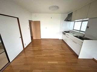 渡辺貸家の居間・リビング|使いやすいリビングです
