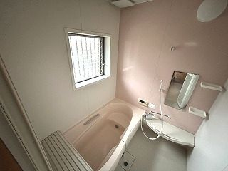 渡辺貸家の浴室|お風呂で日々の疲れを落としましょう