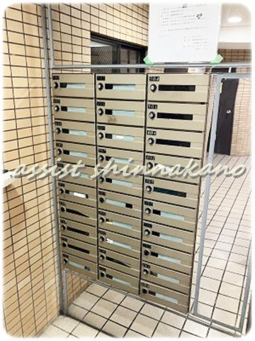 サンローゼ津田第一のロビー