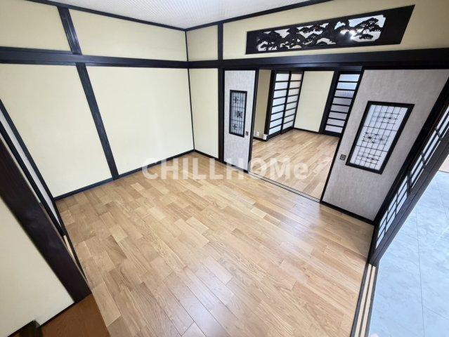 棟高戸建て No.1255-1の居間・リビング|当社、チルホームのHPもご覧ください(^^)/物件情報多数♪