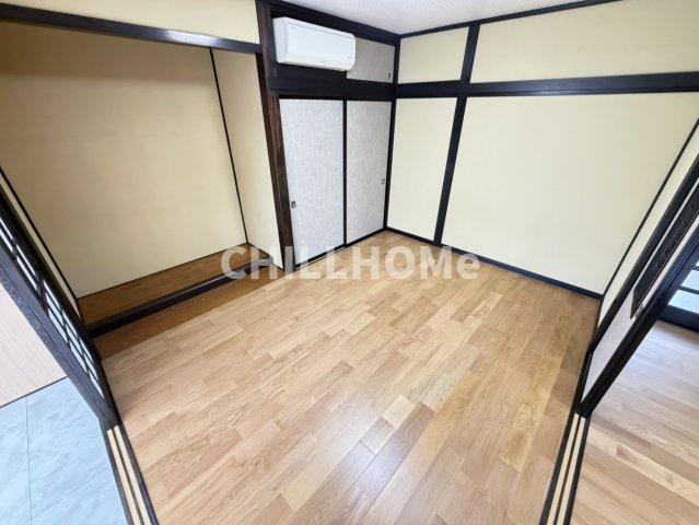 棟高戸建て No.1255-1の居間・リビング|当社、チルホームのHPもご覧ください(^^)/物件情報多数♪