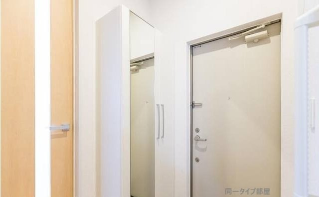 【玄関】 | ヒカルサ四日市西浜田