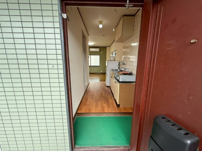 【玄関】 | パインヒルハイツ | 明るい玄関です