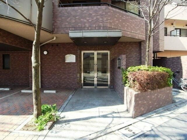 菱和パレス立教大学前・国際ハイムのエントランス