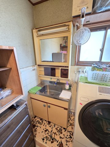 桐生市広沢町五丁目　中古住宅の洗面所