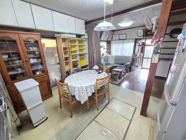 桐生市広沢町五丁目　中古住宅の居間・リビング