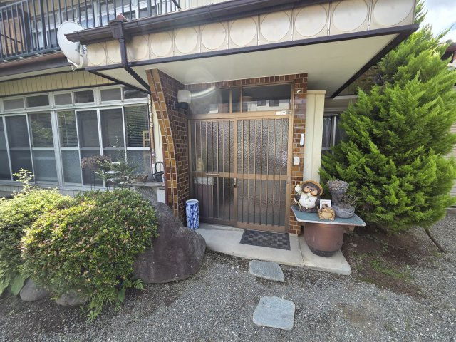 桐生市広沢町五丁目　中古住宅の玄関