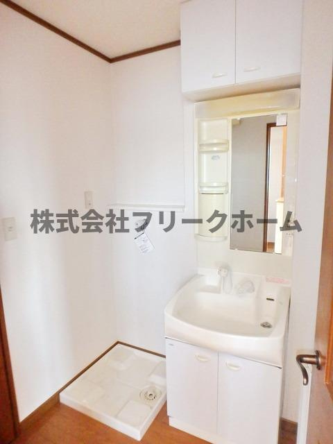 三鷹市上連雀４丁目のアパートの洗面所