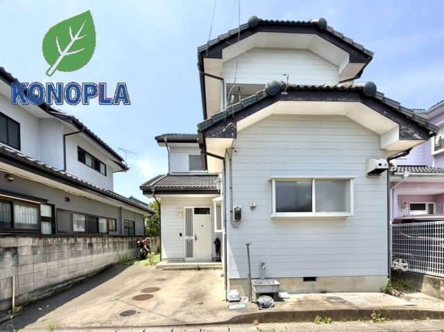 【中古戸建】伊勢崎市豊城町の外観|■外観｜特徴のある個性的な住まいと美しい街並み、そして住みやすい環境を、ぜひ現地でご覧になりませんか。お気軽にお問合せください(^^)  