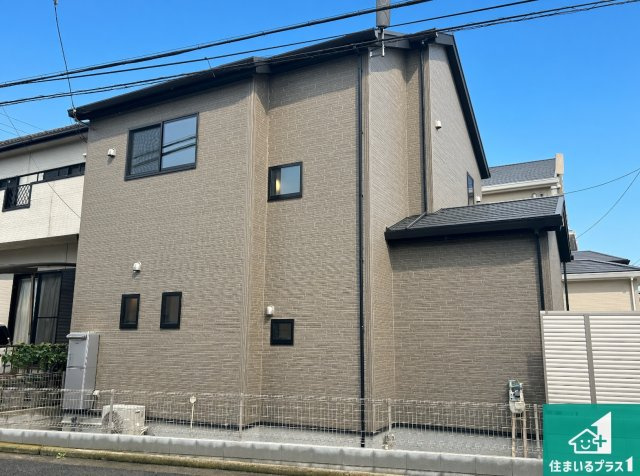 19(土)～23(水)現地説明会！◆泉佐野市長滝　ラスト1邸の外観|安心の10年保証！外観を美しく保ち、雨水で汚れを落とします！気になることがありましたら、お気軽にお問い合わせください！