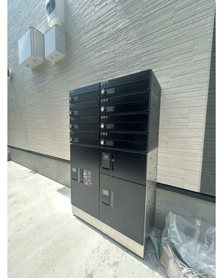 【その他共用部分】 | グローブテラス金沢文庫 | 不在時にも便利な宅配ＢＯＸ付きです♪