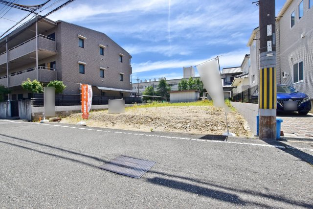 伊丹市瑞穂町４丁目建築条件無し売土地の外観|小学校まで徒歩1分の子育て世帯にうれしい立地。毎日の通学負担が少なく、安心して新生活を始められる住環境です。