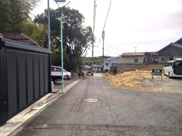 緑区大高町字亀原　売地　B区画の前面道路含む現地写真|外観　現地写真(2026年3月14日撮影)