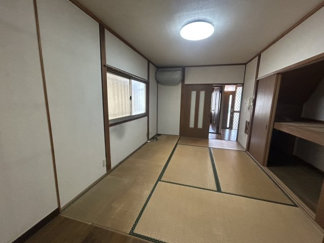 岸和田市池尻町　中古戸建の居間・リビング