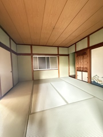 野口町坂井戸建ての和室|日本らしい落ち着いた雰囲気の和室です