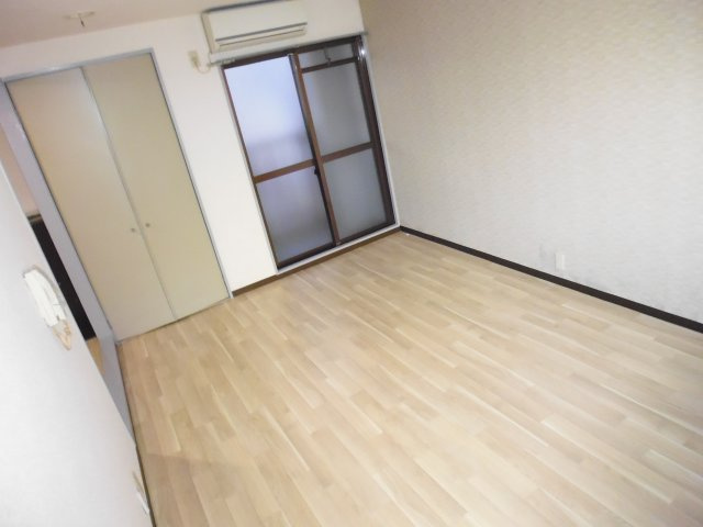 パレスエイトの洋室