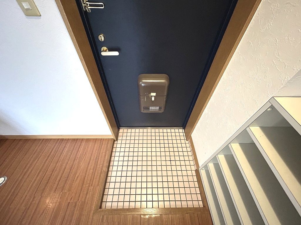 シャトルイン高知の玄関|シンプルで使いやすい玄関です