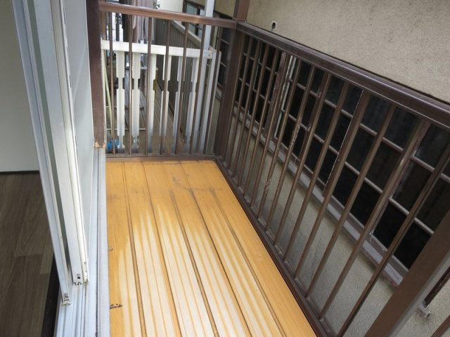 亀井町テラスハウスのバルコニー