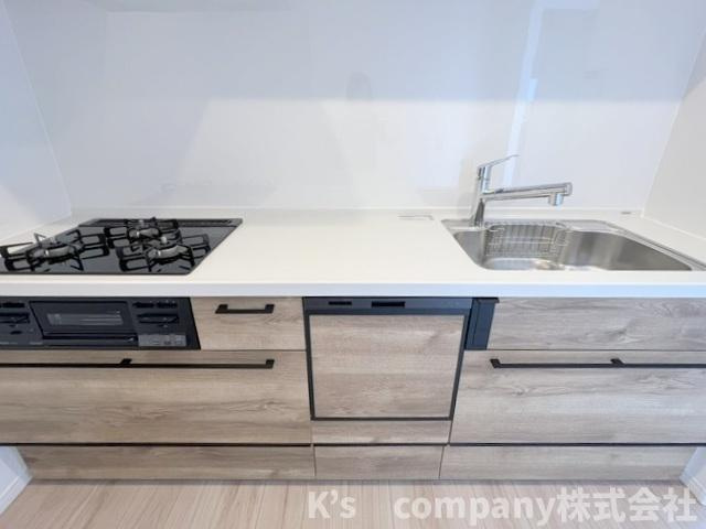 ◎茅ヶ崎市矢畑　レクセルガーデン茅ヶ崎のキッチン|木目調の温かみのあるシステムキッチン☆