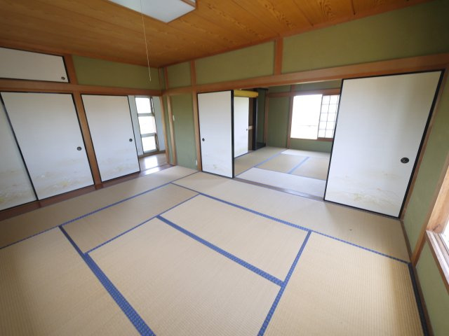 長生郡白子町古所　中古戸建の和室|3LDK  洋室約10帖 和室約10帖　2階にもトイレ  白子海岸まで車約3分   インターそば