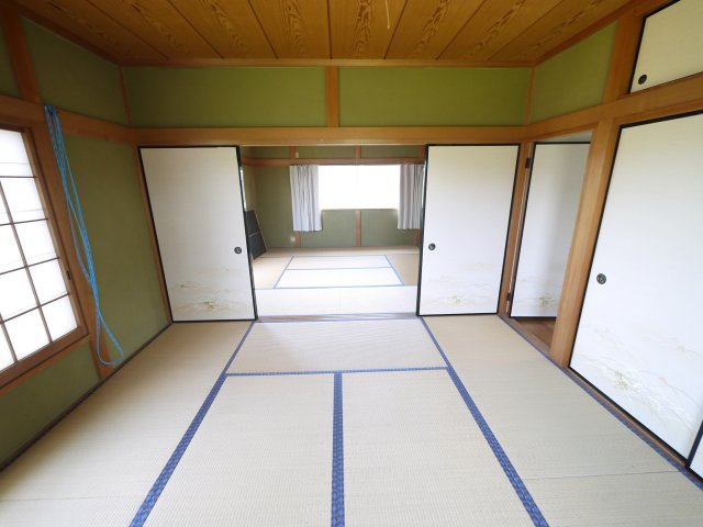 長生郡白子町古所　中古戸建の和室|3LDK  洋室約10帖 和室約10帖　2階にもトイレ  白子海岸まで車約3分   インターそば