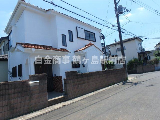 鶴ヶ島市中新田中古戸建の前面道路含む現地写真