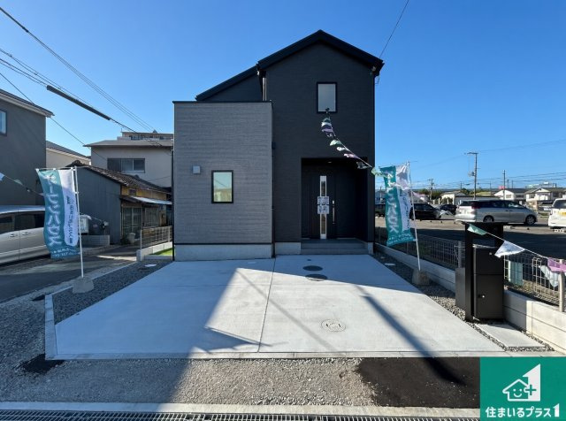 10(土)11(日)12(祝)現地説明会！◆貝塚市堀　第01期　新築一戸建ての外観|安心の10年保証！外観を美しく保ち、雨水で汚れを落とします！気になることがありましたら、お気軽にお問い合わせください！