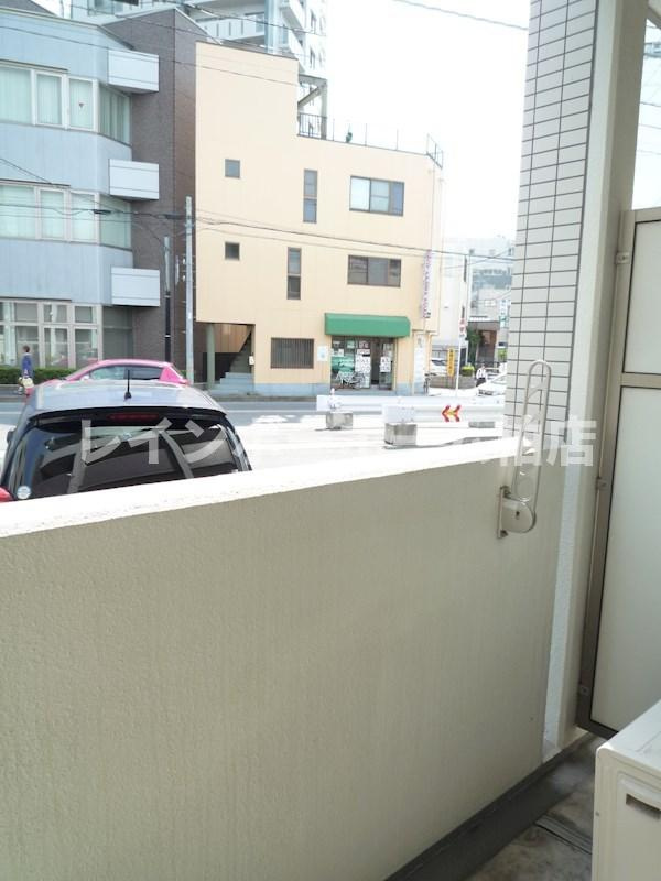 特典：仲介手数料が無料です!!のバルコニー|陽当たり良好なバルコニーです