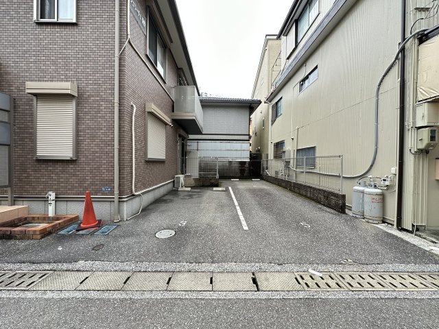 フェリーチェ薊野の駐車場