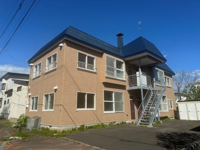 西川マンションの外観