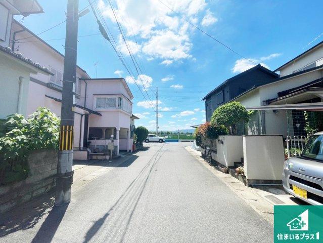 ★宇治市伊勢田町浮面　第1期　新築一戸建ての前面道路含む現地写真|周辺は落ち着いた街並みの住宅地！子育てがしやすい住環境です！気になることがありましたら、お気軽にお問い合わせください！
