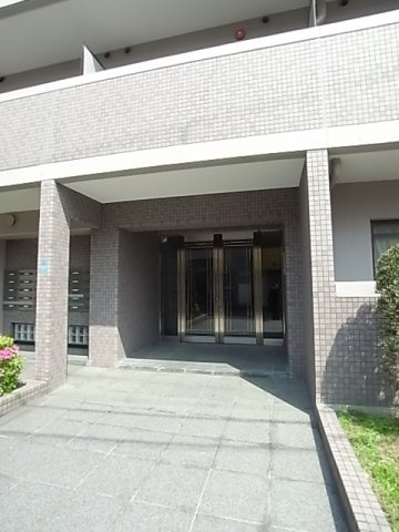 ウィステリアⅡのエントランス