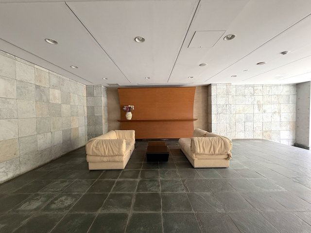 中目黒・恵比寿徒歩圏内の好立地／ジェイパーク中目黒Ⅳのロビー
