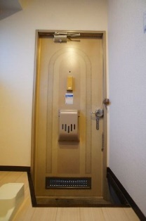 コーポブルーメの玄関