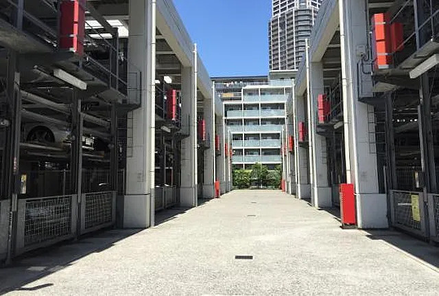 【駐車場】