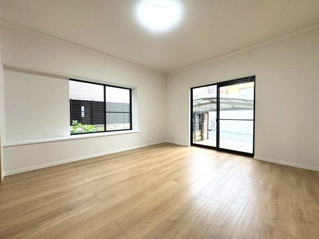 神戸市垂水区塩屋北町3丁目戸建の洋室