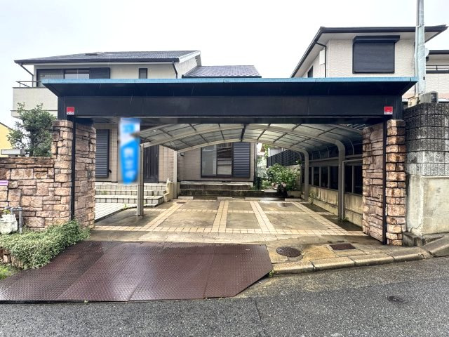 神戸市垂水区塩屋北町3丁目戸建の駐車場