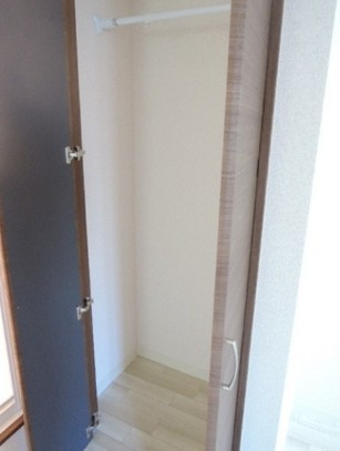 横浜市瀬谷区宮沢１丁目の賃貸マンションの収納