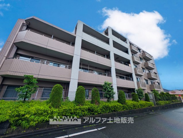 日神パレステージあきる野南の外観|【Morning Light】◆朝の光から始まる暮らし◆
やわらかな光が差し込む住まい。ここで迎える朝が、慌ただしい日常に少しの余裕と穏やかな時間を届けてくれる。