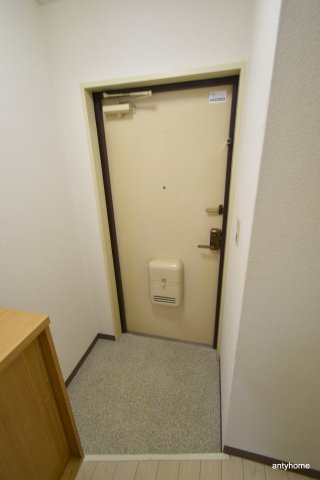 第二福井マンション　仲介手数料無料の玄関