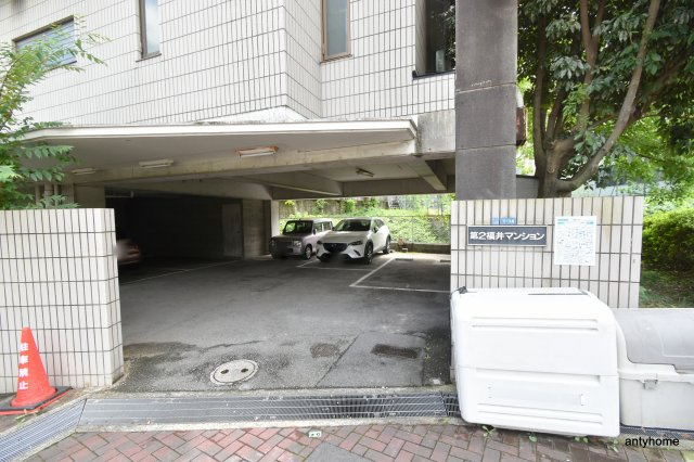 第二福井マンション　仲介手数料無料のエントランス