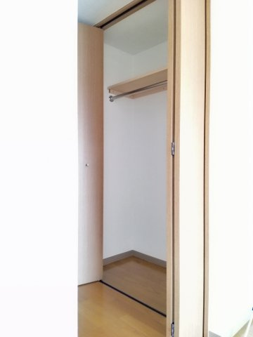 川崎市多摩区中野島６丁目の賃貸マンションの収納