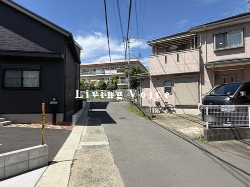 【仲介手数料０円】伊勢原市田中2期　新築一戸建て　全2棟の前面道路含む現地写真|伊勢原市田中2期　新築一戸建て　全2棟