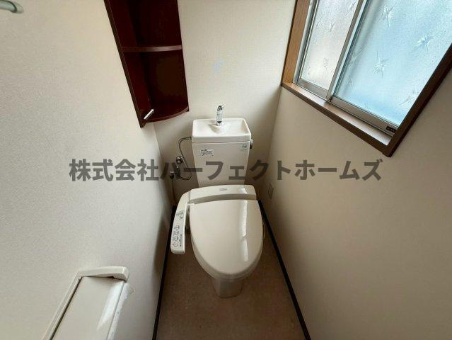 藤阪元町1丁目戸建　賃貸のトイレ|シンプルで使いやすいトイレです