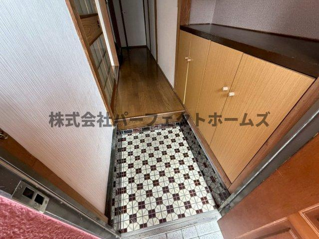 藤阪元町1丁目戸建　賃貸の玄関|玄関です