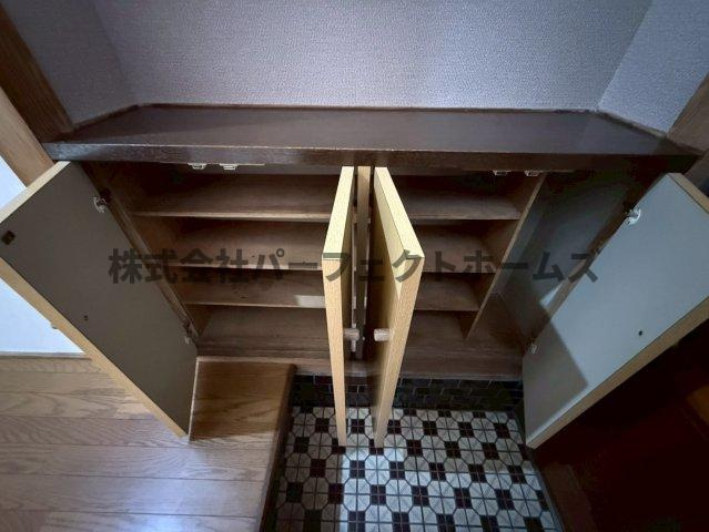 藤阪元町1丁目戸建　賃貸の収納|便利な収納スペースです